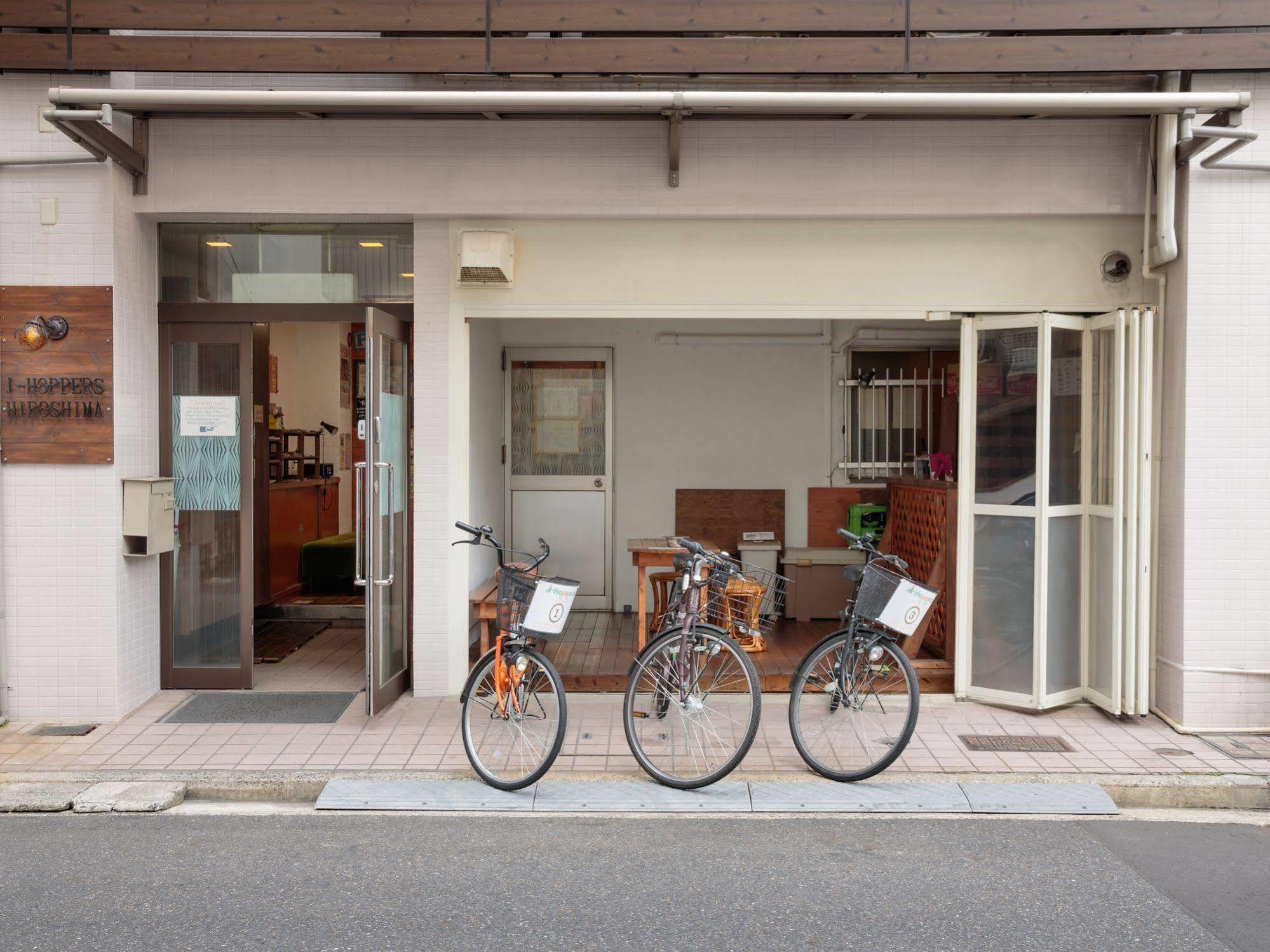 J-Hoppers Hiroshima Guesthouse Екстер'єр фото
